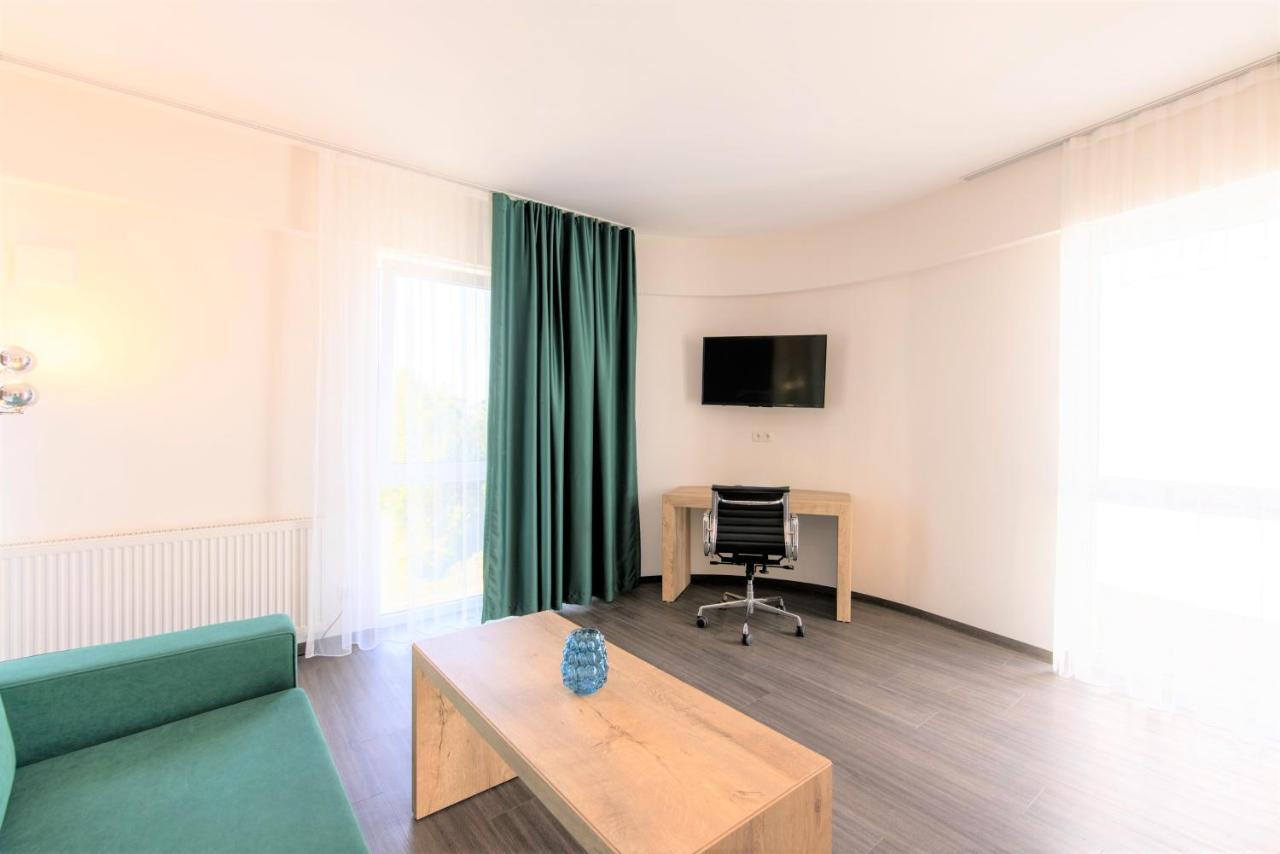 Luxstay Karben Neue Mitte - Self-Check-In Exterior foto